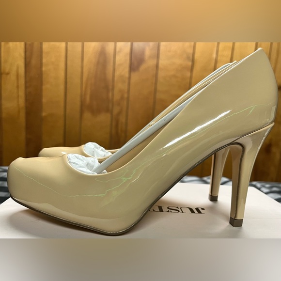 “Tanna” Nude patent pumps from JustFab. - Picture 5 of 8